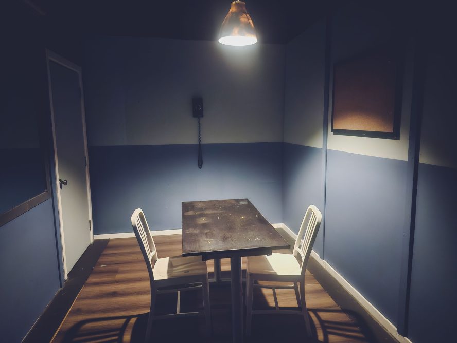 interrogation-set-04
